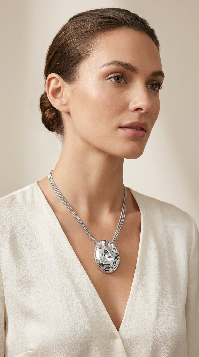 COLAR PINGENTE ORGÂNICO MAX